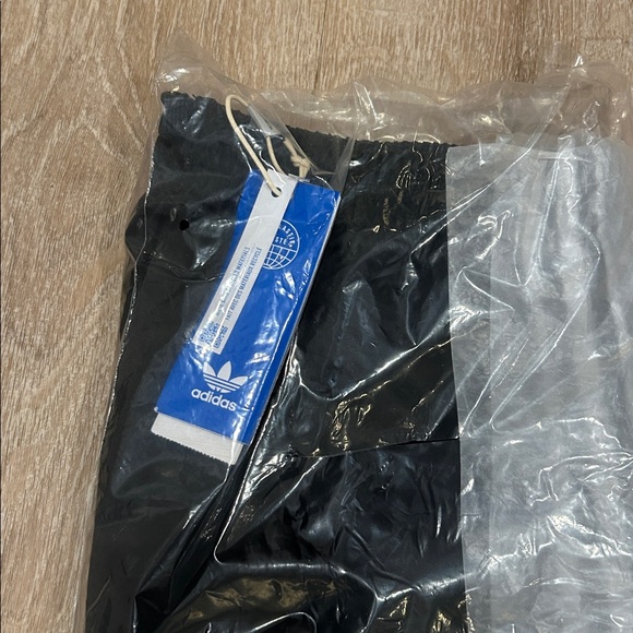 Rare Adidas Originals Football Nations Short - Picture 8 of 12